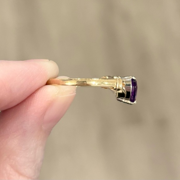 14K Amethyst heart cut deep dark purple solitaire vintage style yellow gold ring - Picture 8 of 12